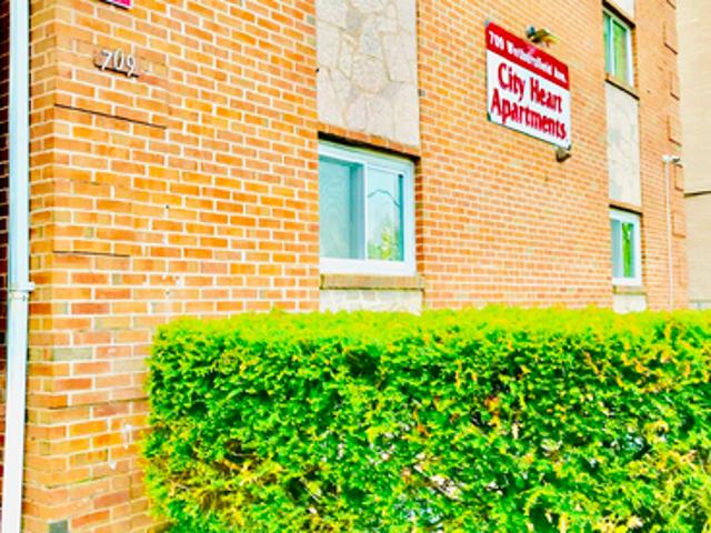 2 BR, 1 BA Apartment 709 Wethersfield Avenue, Unit B 3, Hartford, CT 06114