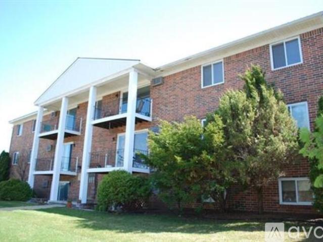 2 BR, 1 BA Apartment 709 Jackson St, Unit 1, Petoskey, MI 49770