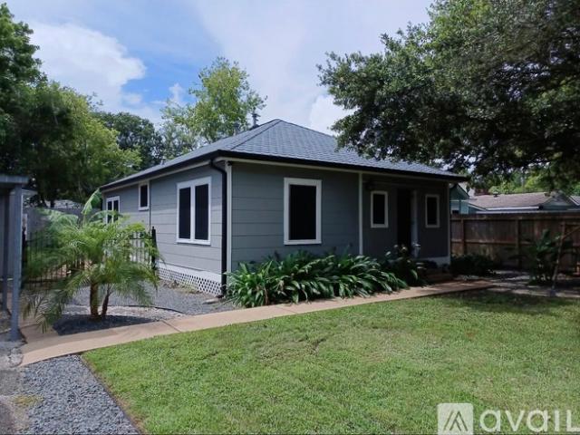 2 BR, 1 BA Apartment 709 S Kansas Ave, League City, TX 77573