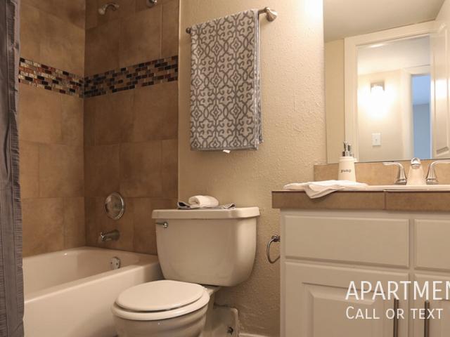 2 BR, 1 BA Apartment 70 Northpoint DrÂ, Houston, TX 77060