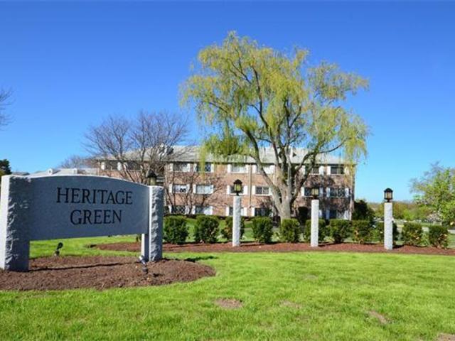 2 BR, 1 BA Apartment 70 Edgelawn Ave, North Andover, MA 01845