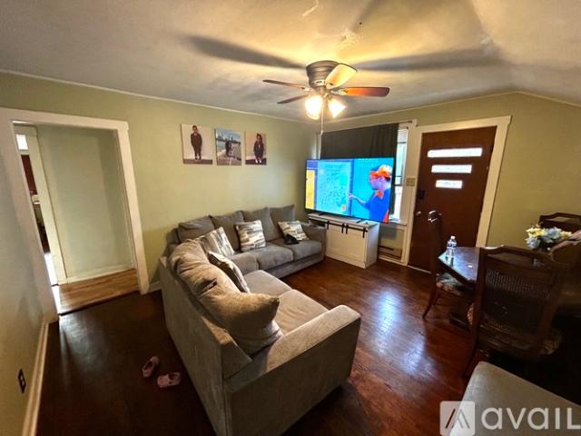 2 BR, 1 BA Apartment 713 South State Street, Champaign, IL 61820