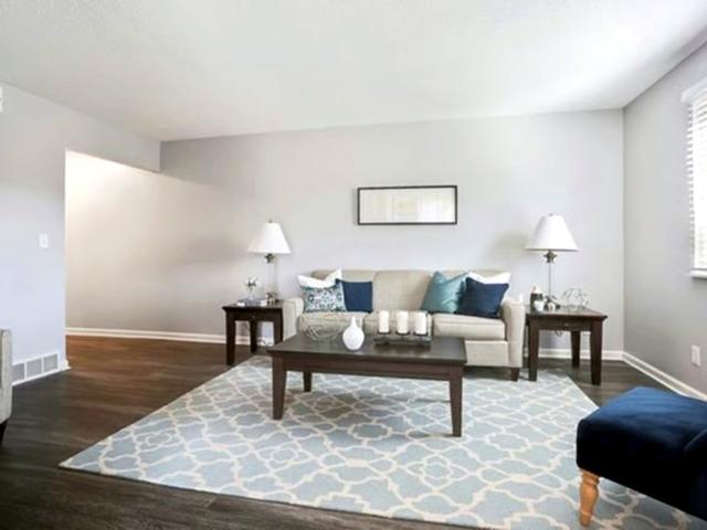 2 BR, 1 BA Apartment 710 E. 139th St Kansas City, MO 64146