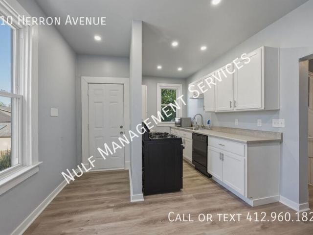 2 BR, 1 BA Apartment 710 Herron Avenue, Verona, PA 15147