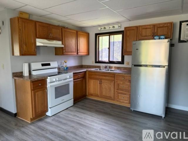 2 BR, 1 BA Apartment 717 2nd St NW, Unit 2, Dodge Center, MN 55927