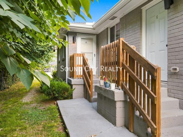 2 BR, 1 BA Apartment 714 27th Ave N, Nashville, TN 37208