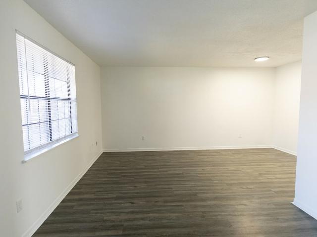 2 BR, 1 BA Apartment 715 Welcome Avenue, Greenville, SC 29611