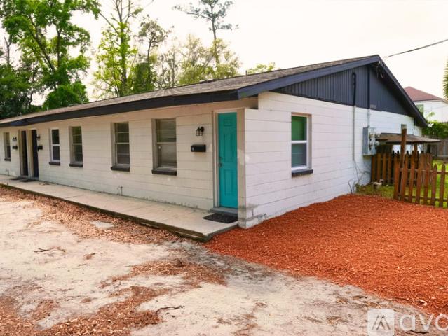 2 BR, 1 BA Apartment 7190 Conant Ave, Unit 4, Jacksonville, FL 32210