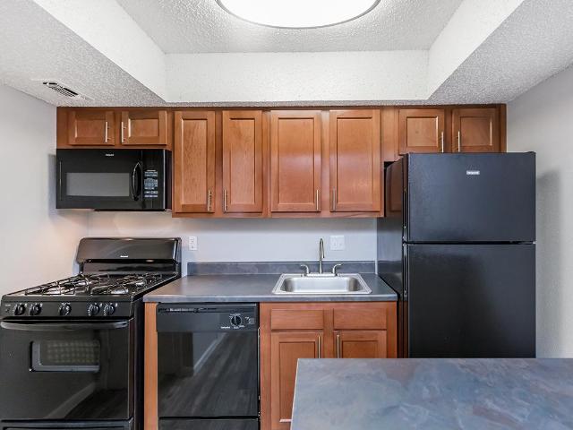 2 BR, 1 BA Apartment 7201 Wood Hollow Dr Unit 2 424, Austin, TX 78731
