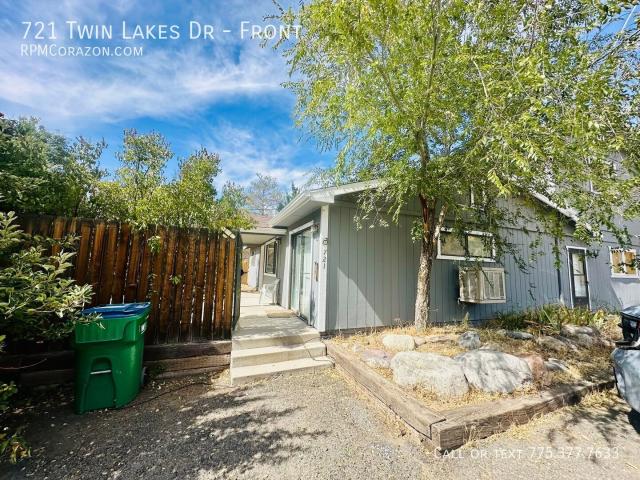 2 BR, 1 BA Apartment 721 Twin Lakes Dr, Reno, NV 89523