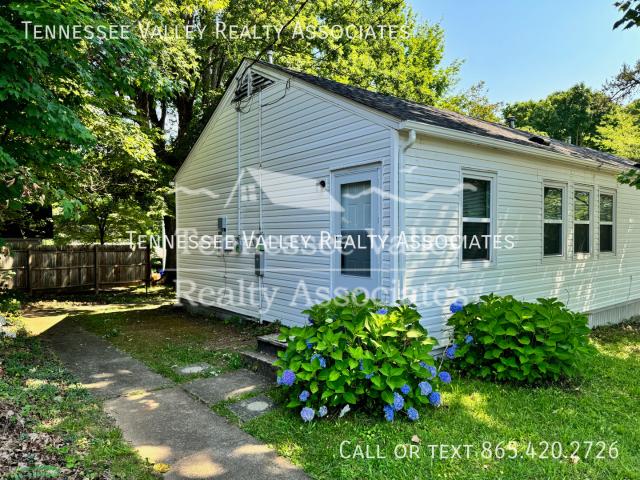 2 BR, 1 BA Apartment 722 W. Outer Dr Oak Ridge, TN 37830
