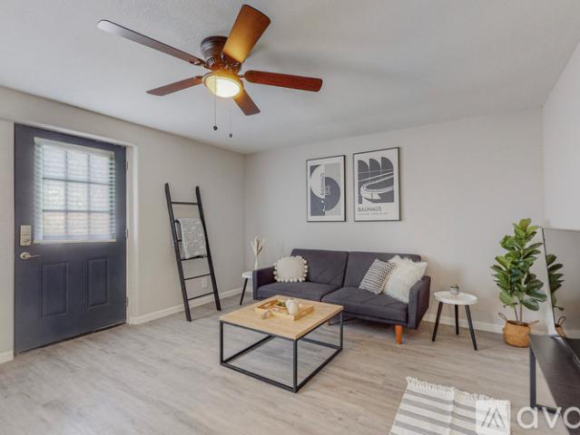 2 BR, 1 BA Apartment 724 Truman Street Northeast, Unit a, Albuquerque, NM 87110