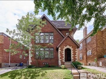 2 BR, 1 BA Apartment 7254 Tulane Ave, Unit 1, University City, MO 63130