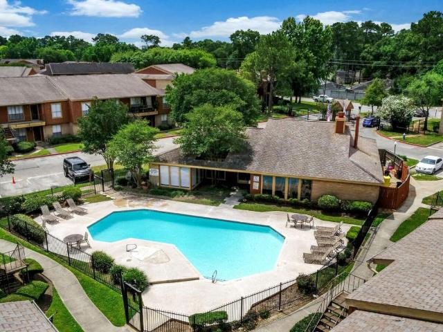 2 BR, 1 BA Apartment 7302 Alabonson Rd Unit 1104, Houston, TX 77088