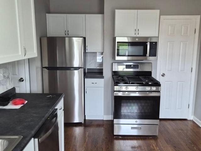 2 BR, 1 BA Apartment 738 River Street, Unit 3L, Boston, MA 02136