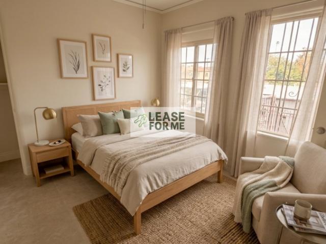 2 BR, 1 BA Apartment 841 W Florence Ave, Los Angeles, CA 90044