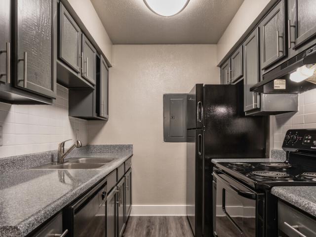 2 BR, 1 BA Apartment 842 Timberlake Dr, Arlington, TX 76010