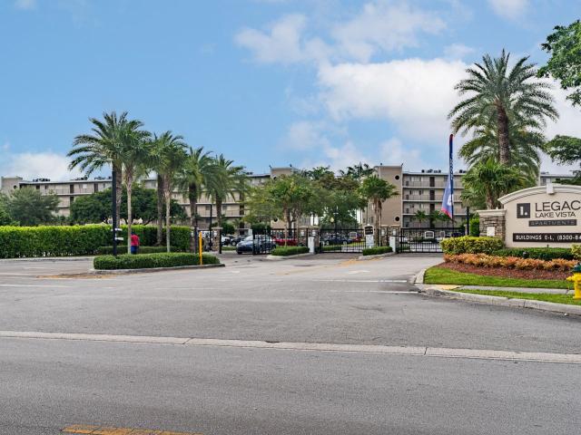 2 BR, 1 BA Apartment 8440 Sherman Cir N Unit L505, Hollywood, FL 33025
