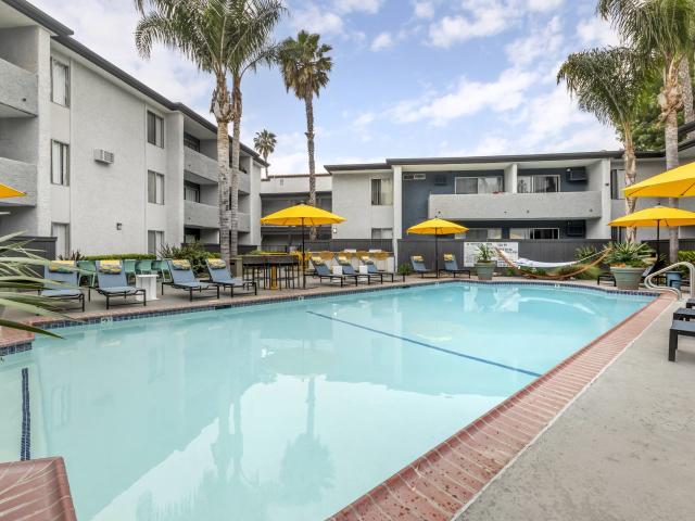2 BR, 1 BA Apartment 8609 De Soto Avenue Unit 149, Canoga Park, CA 91304