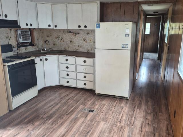 2 BR, 1 BA Apartment 8610 E Houghton Lake Dr Houghton Lake, MI 48629