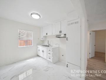 2 BR, 1 BA Apartment 8633 Denver Ave, Los Angeles, CA 90044