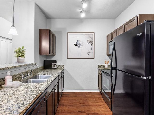 2 BR, 1 BA Apartment 8638 Huebner Road Unit 3438, San Antonio, TX 78240