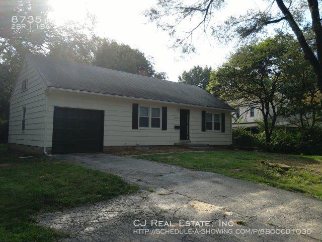 2 BR, 1 BA Apartment 8735 Maiden Lane, Kansas City, MO 64114