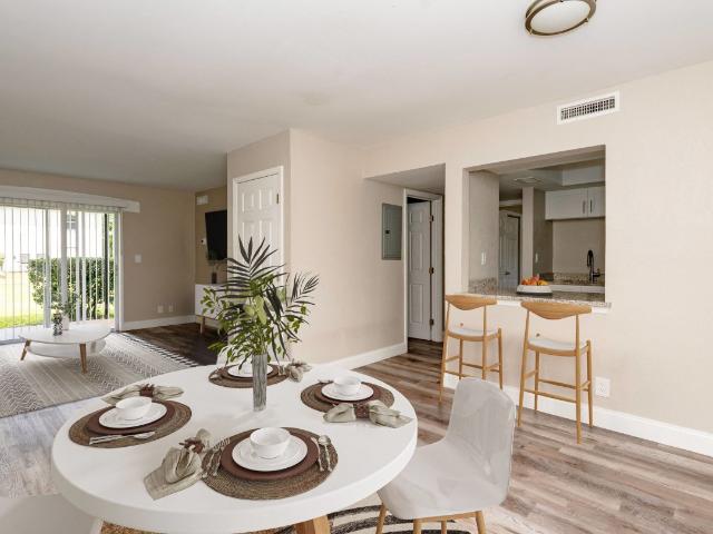 2 BR, 1 BA Apartment 886 S Nova Rd Unit 898 8, Daytona Beach, FL 32114