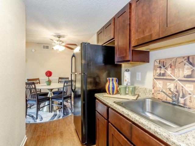 2 BR, 1 BA Apartment 8900 Old Santa Fe Rd Unit 0910 302, Kansas City, MO 64138