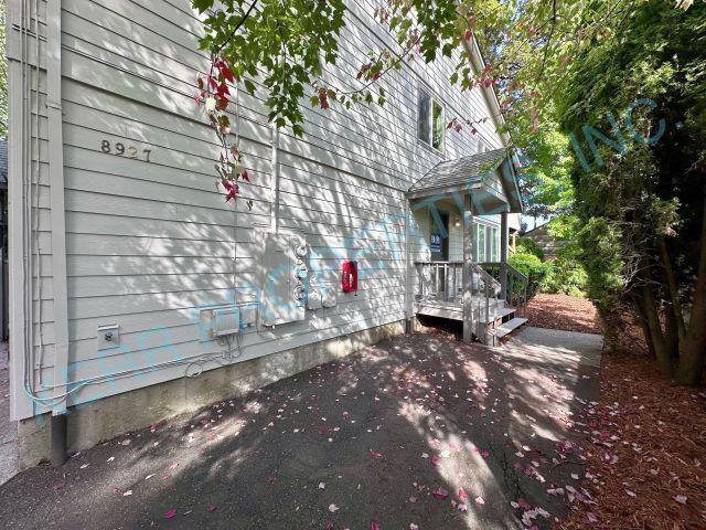 2 BR, 1 BA Apartment 8927 SE Clinton St Portland, OR 97266