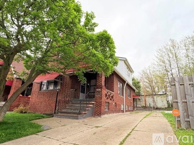 2 BR, 1 BA Apartment 895 Rondel Rd, Unit Down, Cleveland, OH 44110