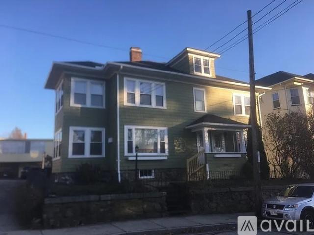 2 BR, 1 BA Apartment 89 Elm St, Unit 2nd Floor, Southbridge, MA 01550