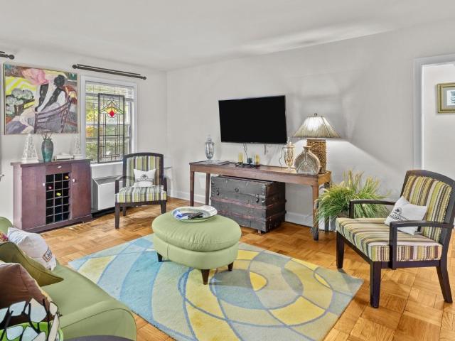 2 BR, 1 BA Apartment 8000 Eastern Dr Unit 8001D0T1, Silver Spring, MD 20910