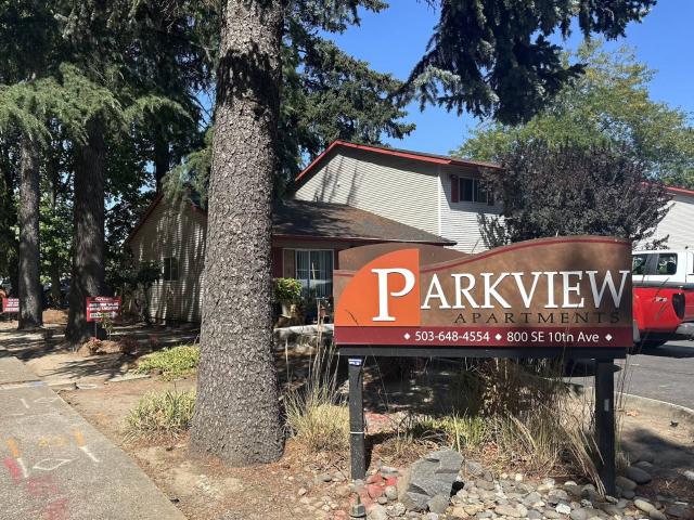 2 BR, 1 BA Apartment 800 SE 10th Unit 12, Hillsboro, OR 97123