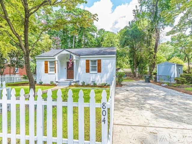 2 BR, 1 BA Apartment 804 Calvin Cir, Fayetteville, NC 28303