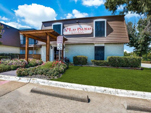 2 BR, 1 BA Apartment 808 E. Sanford Street Unit S106, Arlington, TX 76011