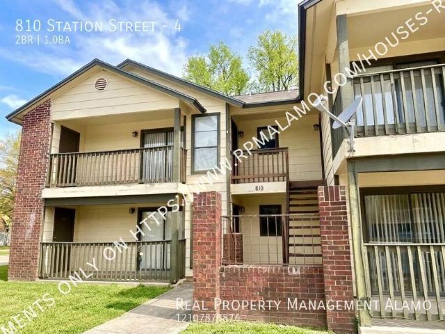 2 BR, 1 BA Apartment 810 Station Street, San Antonio, TX 78109