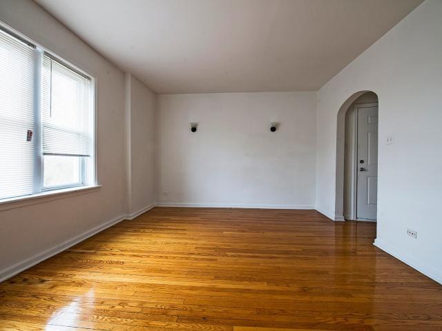 2 BR, 1 BA Apartment 8155 South Ingleside Avenue Unit 8159 1, Chicago, IL 60619