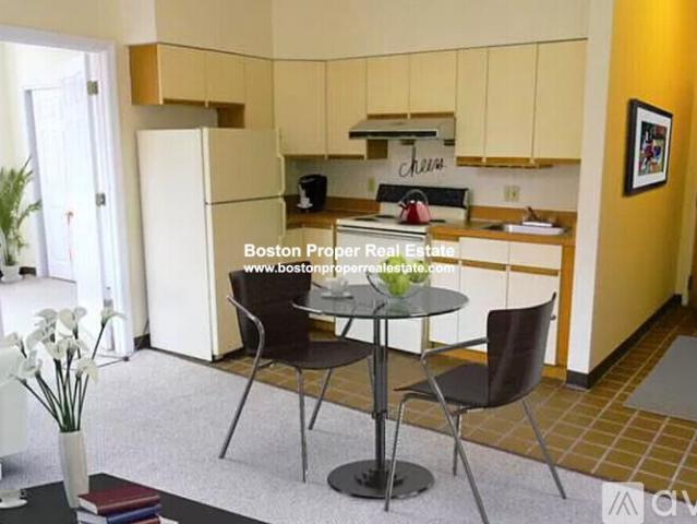 2 BR, 1 BA Apartment 81 Essex St, Unit 32K, Boston, MA 02111