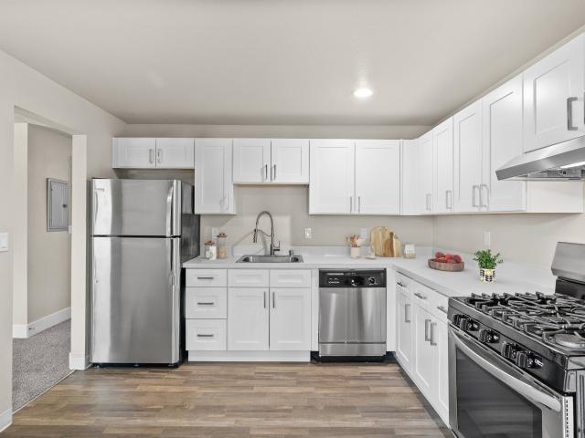 2 BR, 1 BA Apartment 8200 Bridgeport Way Southwest Unit 8122B, Lakewood, WA 98499