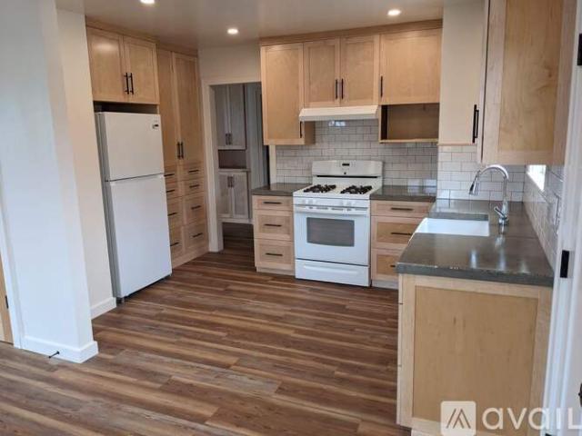 2 BR, 1 BA Apartment 822 1 2 West Islay Street, Santa Barbara, CA 93101