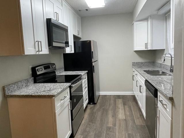 2 BR, 1 BA Apartment 8241 Glenwoods Drive, Unit 8241, Riverdale, GA 30274