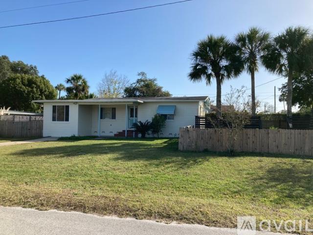 2 BR, 1 BA Apartment 824 3rd Avenue North, Jacksonville Beach, FL 32250