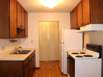 2 BR, 1 BA Apartment 825 9th Ave S Unit 810 108, Saint Cloud, MN 56301