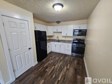 2 BR, 1 BA Apartment 828 Gould St, Unit 3, La Crosse, WI 54603