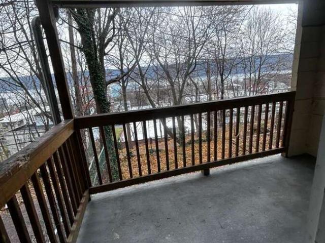 2 BR, 1 BA Apartment 82 Glenwood Ave, Yonkers, NY 10701