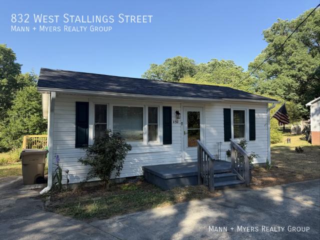 2 BR, 1 BA Apartment 832 West Stallings Street, Clayton, NC 27520