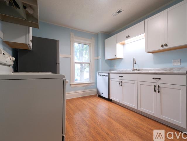2 BR, 1 BA Apartment 835 Columbia Avenue, Unit 2, Fort Wayne, IN 46805