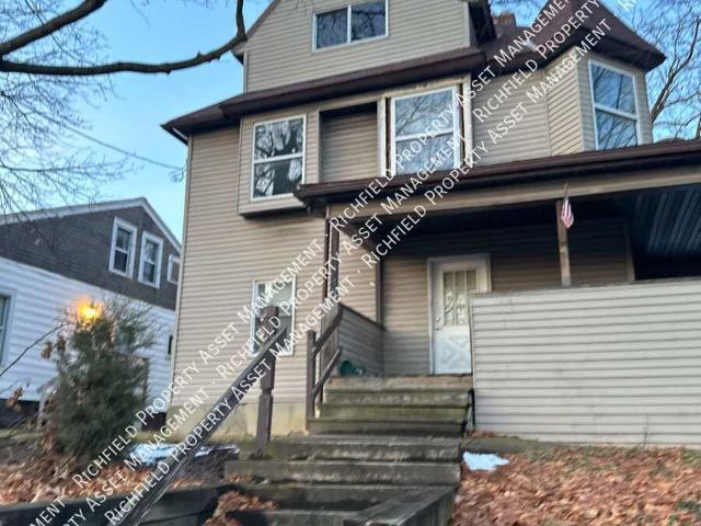 2 BR, 1 BA Apartment 835 Kenmore Blvd Up, Akron, OH 44314