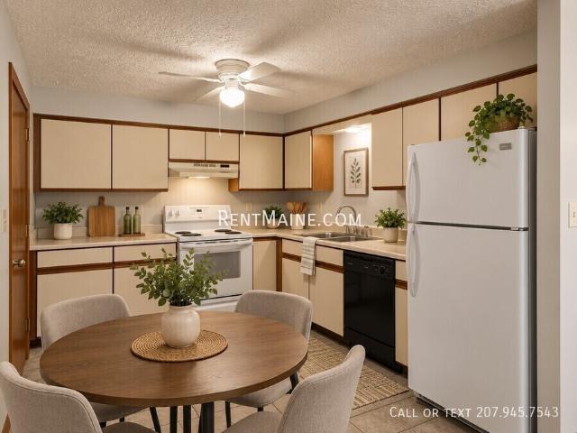 2 BR, 1 BA Apartment 8 Hartley St. Apt Lewiston, ME 04240